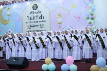 WISUDA TAHFIZH QUR’AN JUZ 1 DAN JUZ 30 – SDIT PLUS USMAN BIN ALI